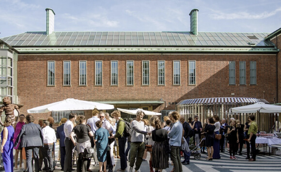 The courtyard of Museum Boijmans van Beuningen with a visitor